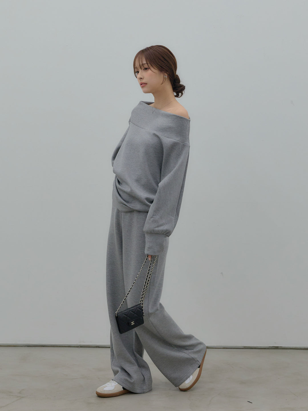 ワンショルダールーズスムーストップス