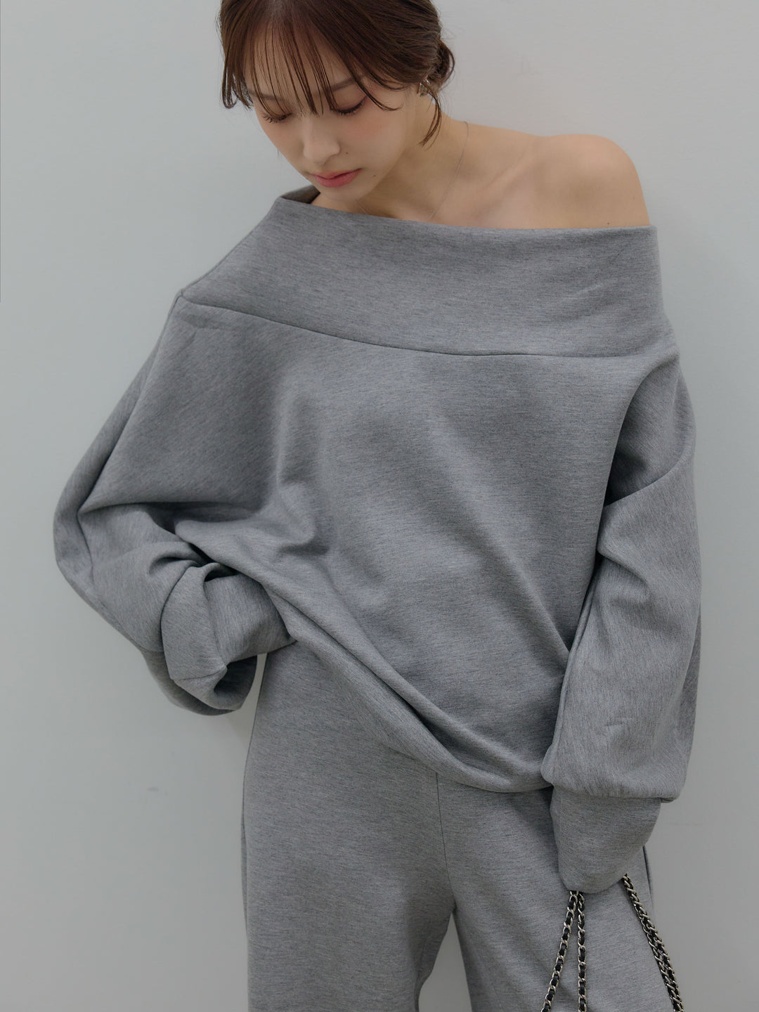 ワンショルダールーズスムーストップス