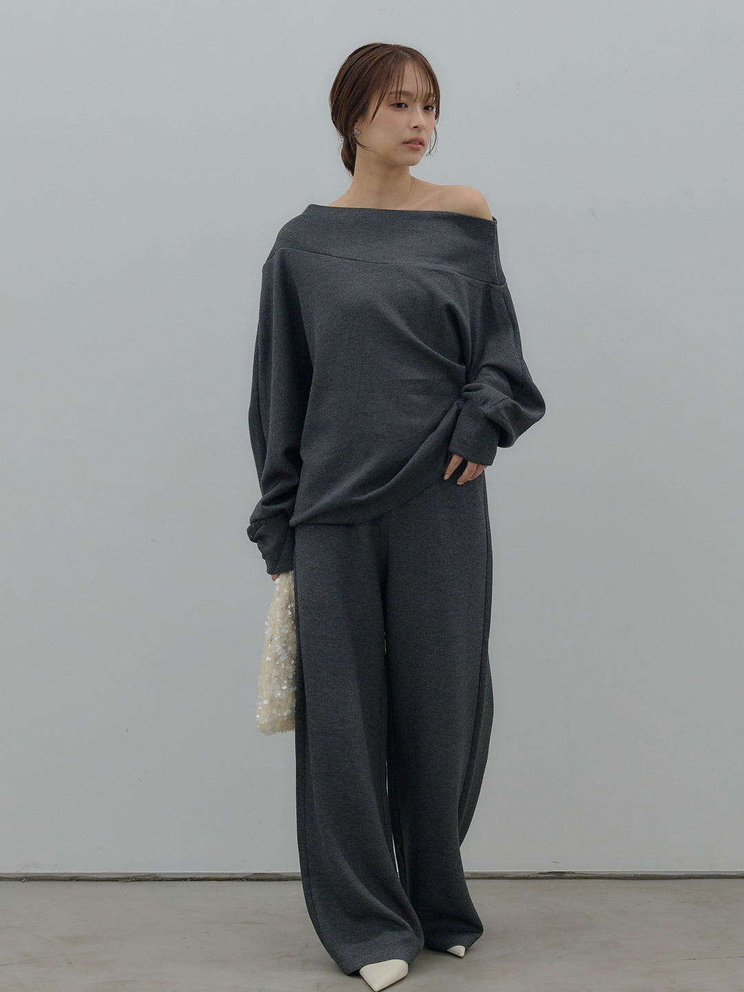 ワンショルダールーズスムーストップス