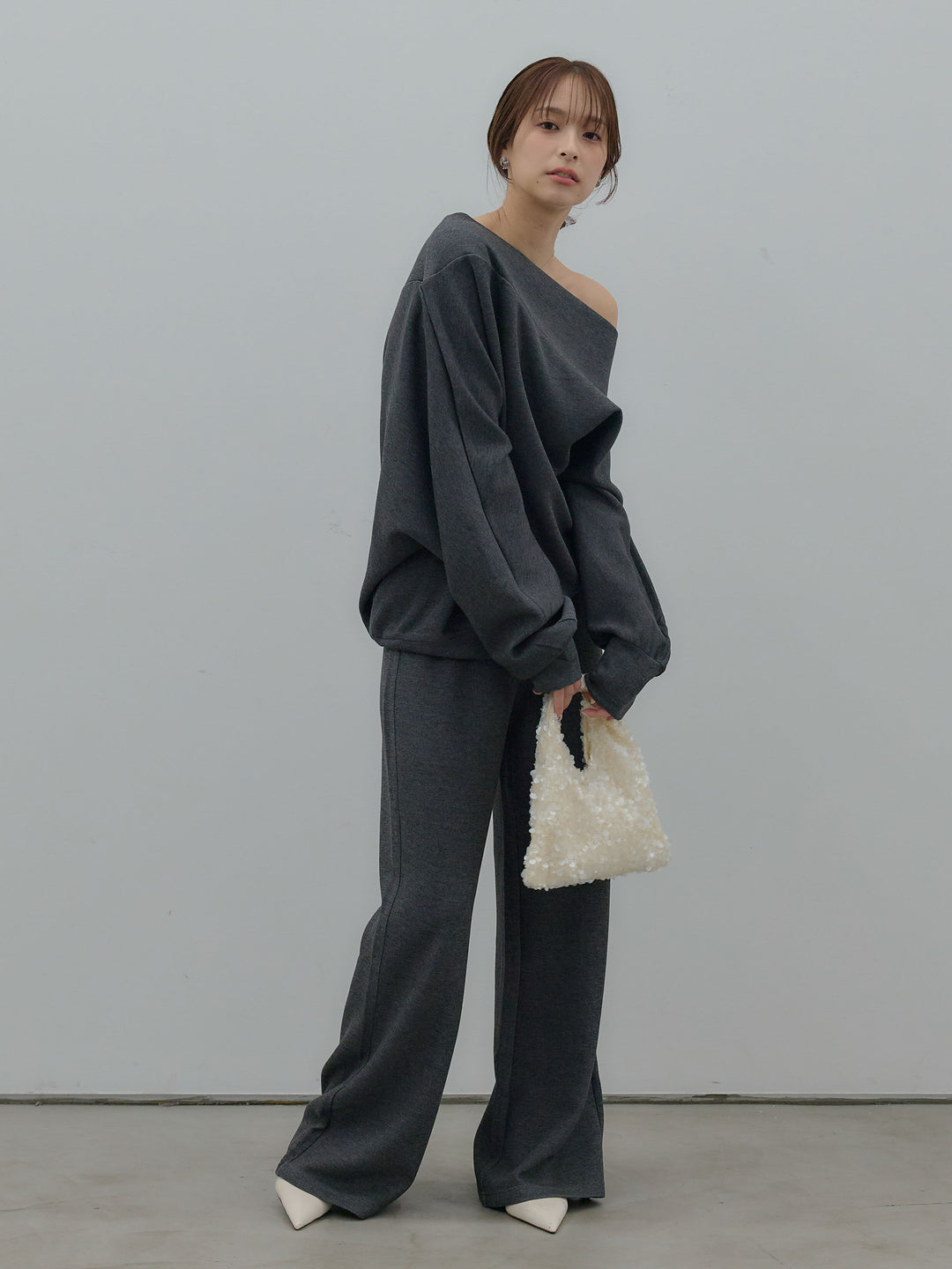 ワンショルダールーズスムーストップス