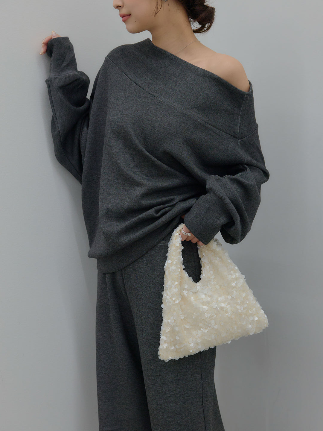 ワンショルダールーズスムーストップス