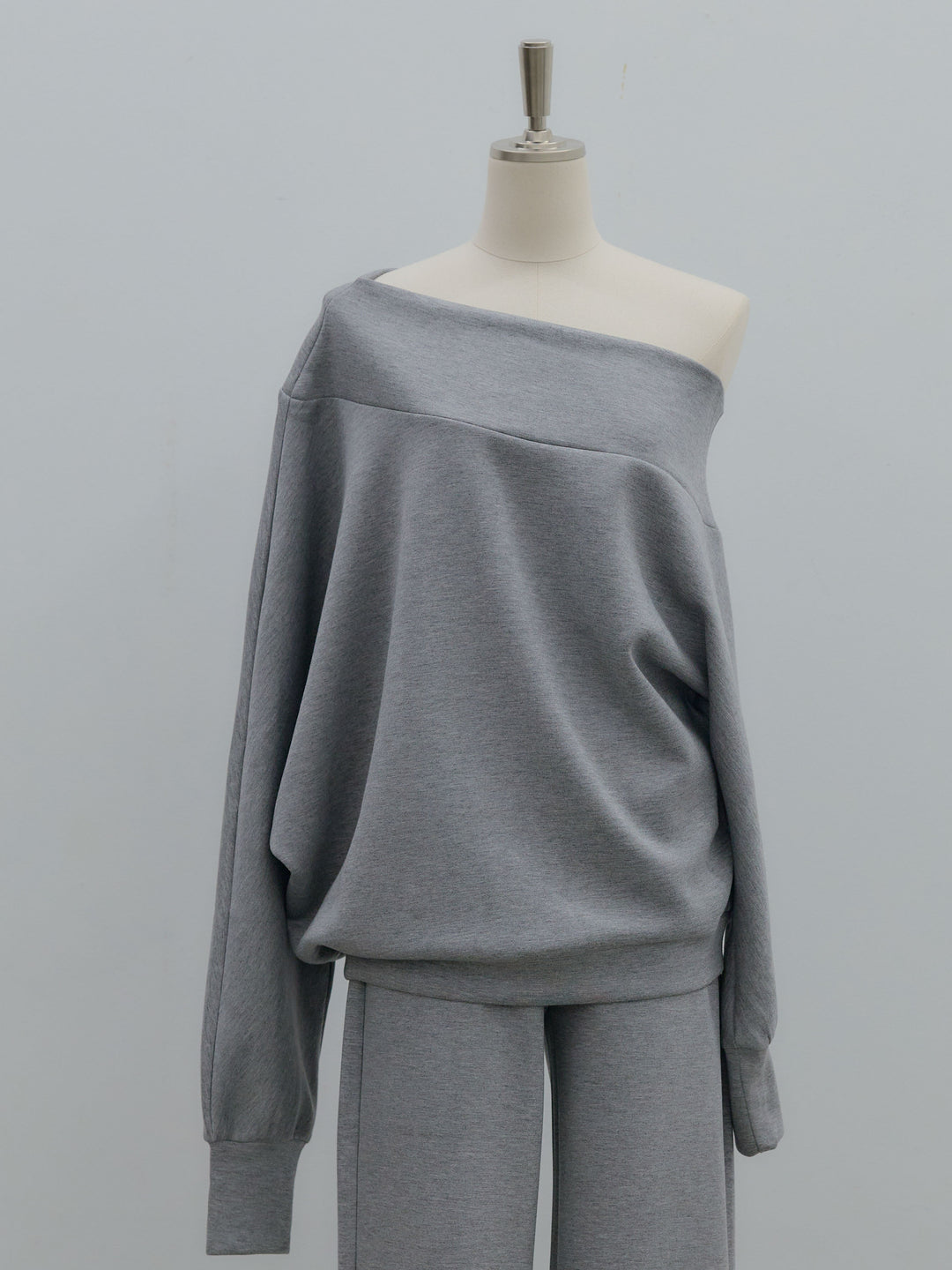 ワンショルダールーズスムーストップス