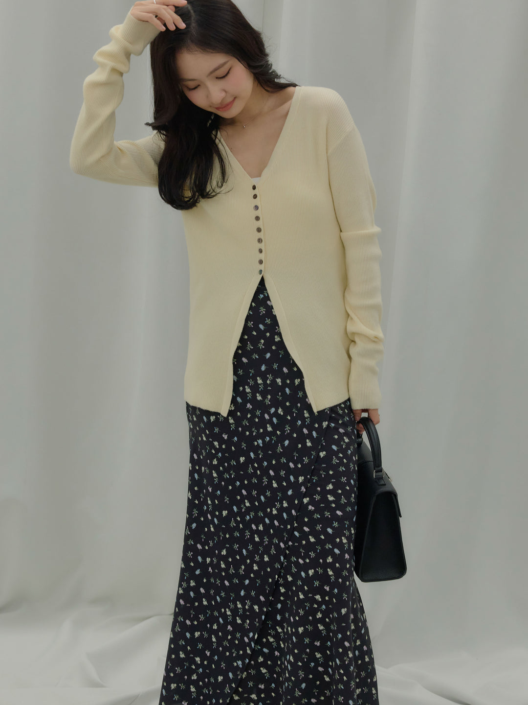 【SET】ソフトタッチVネックカーディガン+【Essential】Wrap design satin mermaid skirt(2set)