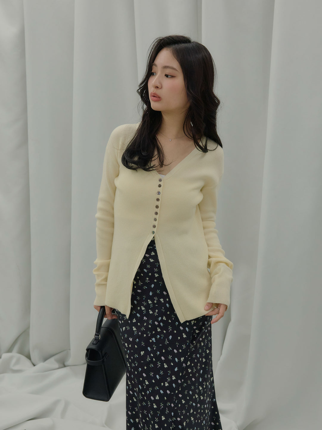 【SET】ソフトタッチVネックカーディガン+【Essential】Wrap design satin mermaid skirt(2set)