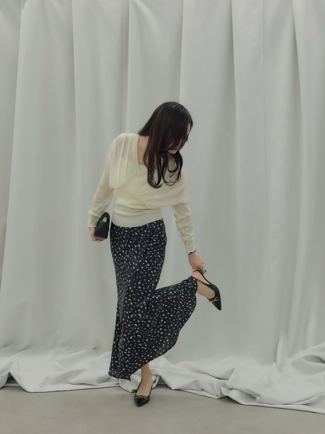 【Essential】Wrap design satin mermaid skirt