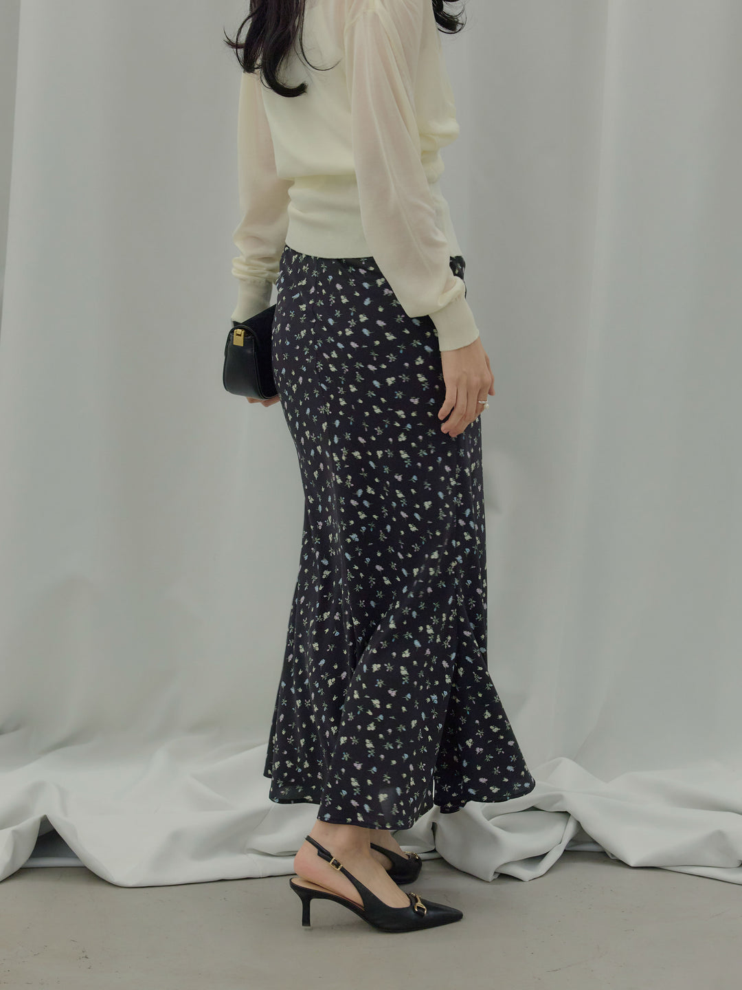 【Essential】Wrap design satin mermaid skirt