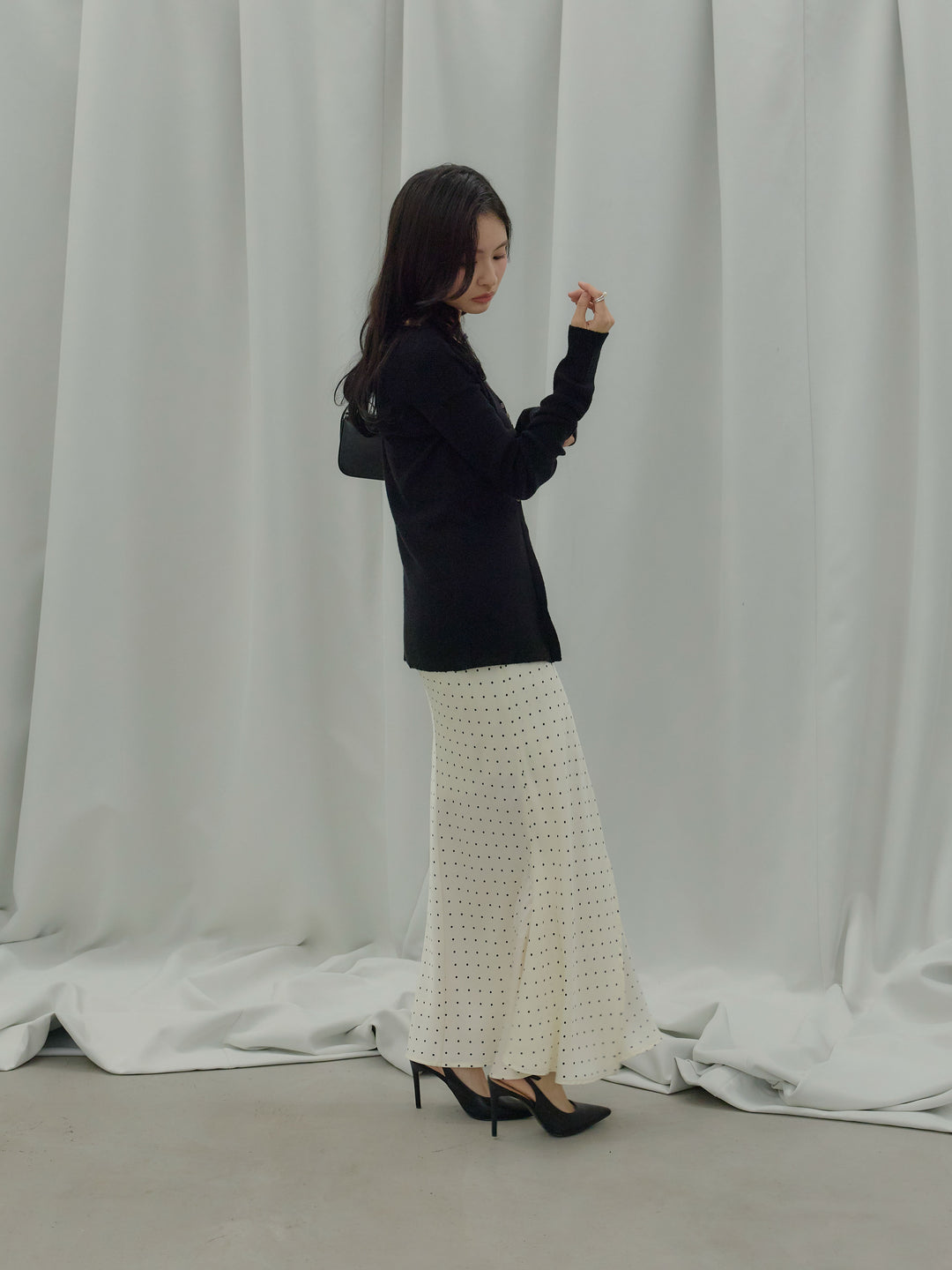 【SET】ソフトタッチVネックカーディガン+【Essential】Wrap design satin mermaid skirt(2set)