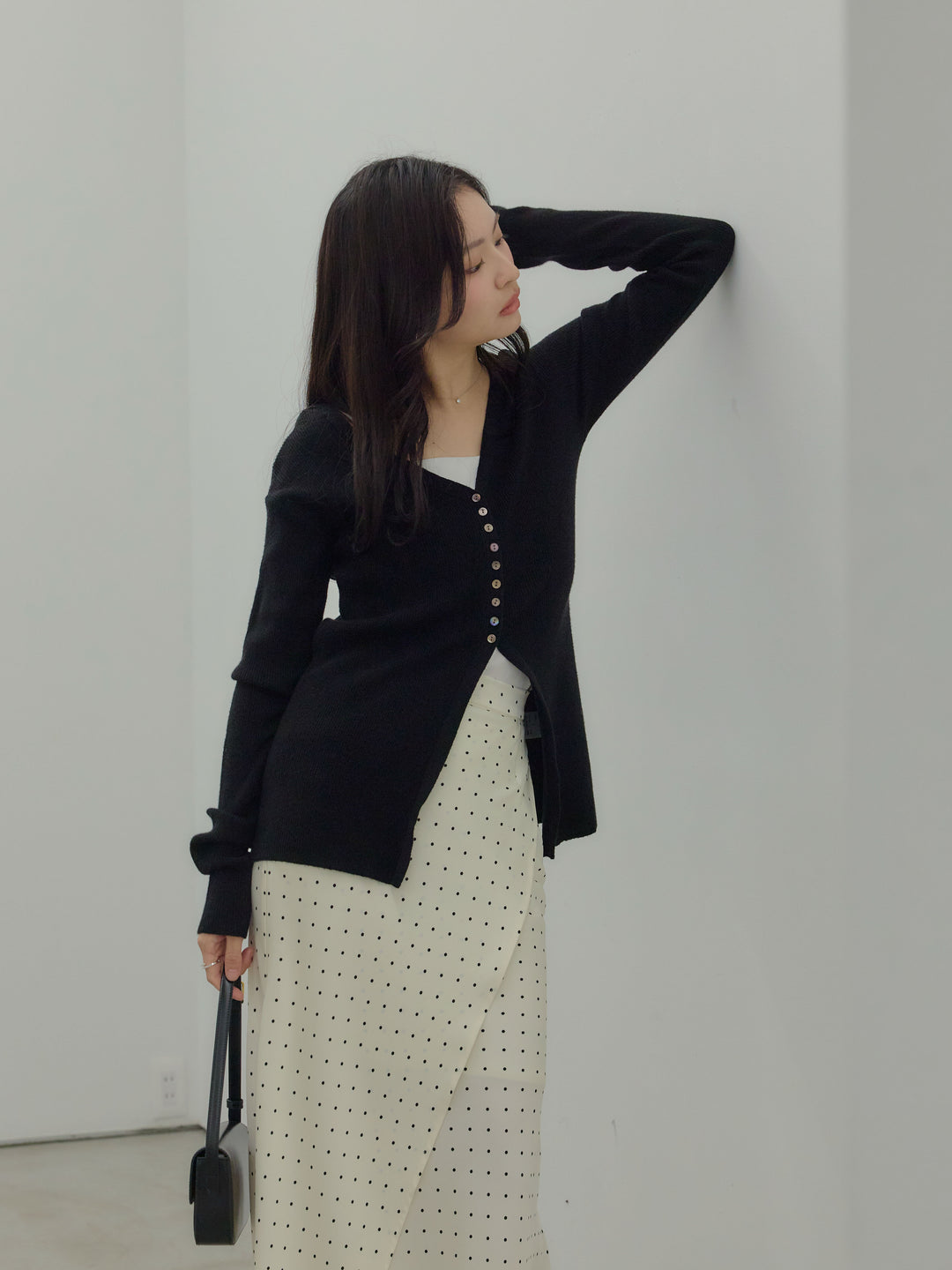 【SET】ソフトタッチVネックカーディガン+【Essential】Wrap design satin mermaid skirt(2set)