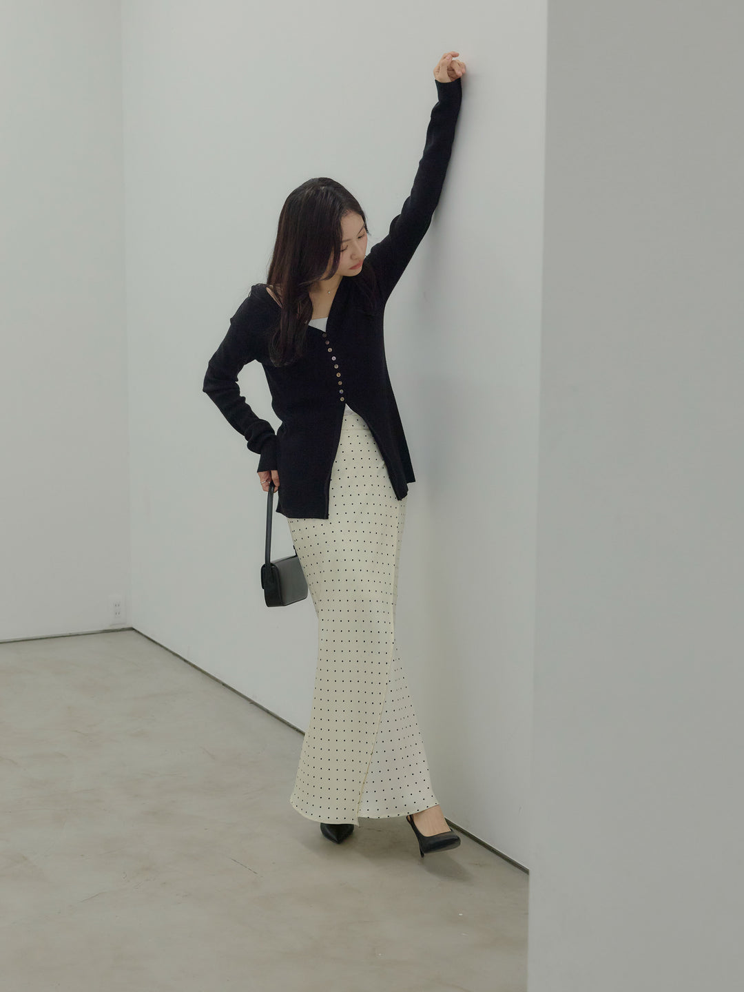 【SET】ソフトタッチVネックカーディガン+【Essential】Wrap design satin mermaid skirt(2set)