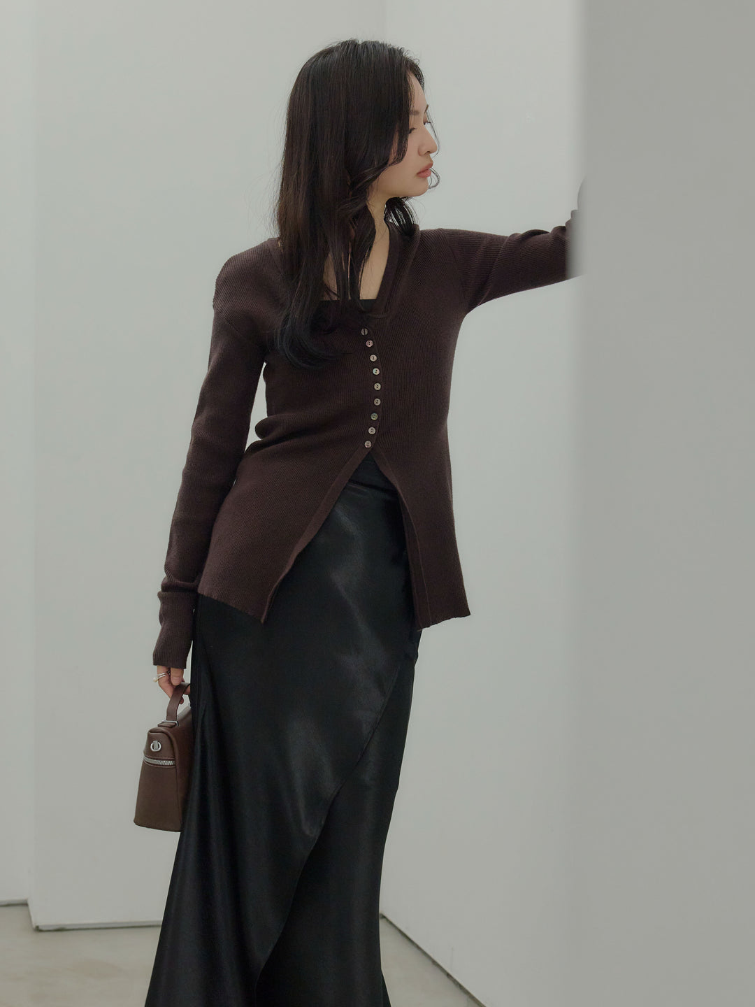 【SET】ソフトタッチVネックカーディガン+【Essential】Wrap design satin mermaid skirt(2set)