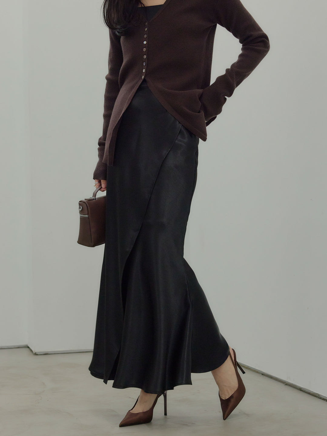 【Essential】Wrap design satin mermaid skirt