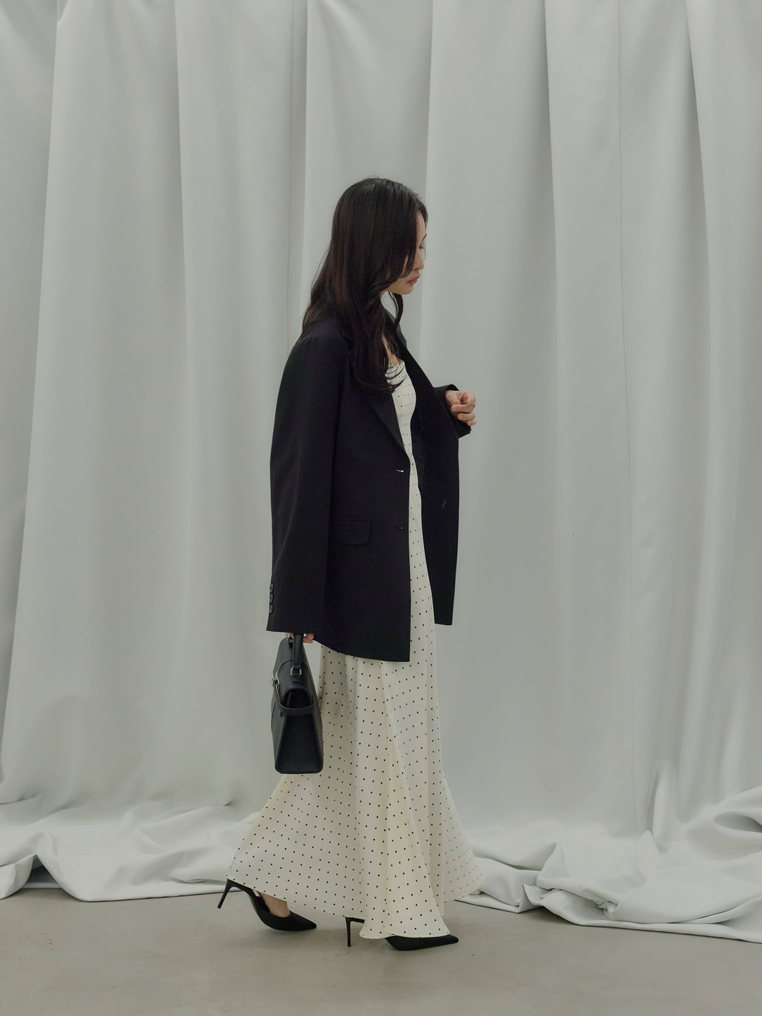 【Essential】Back open satin camisole dress