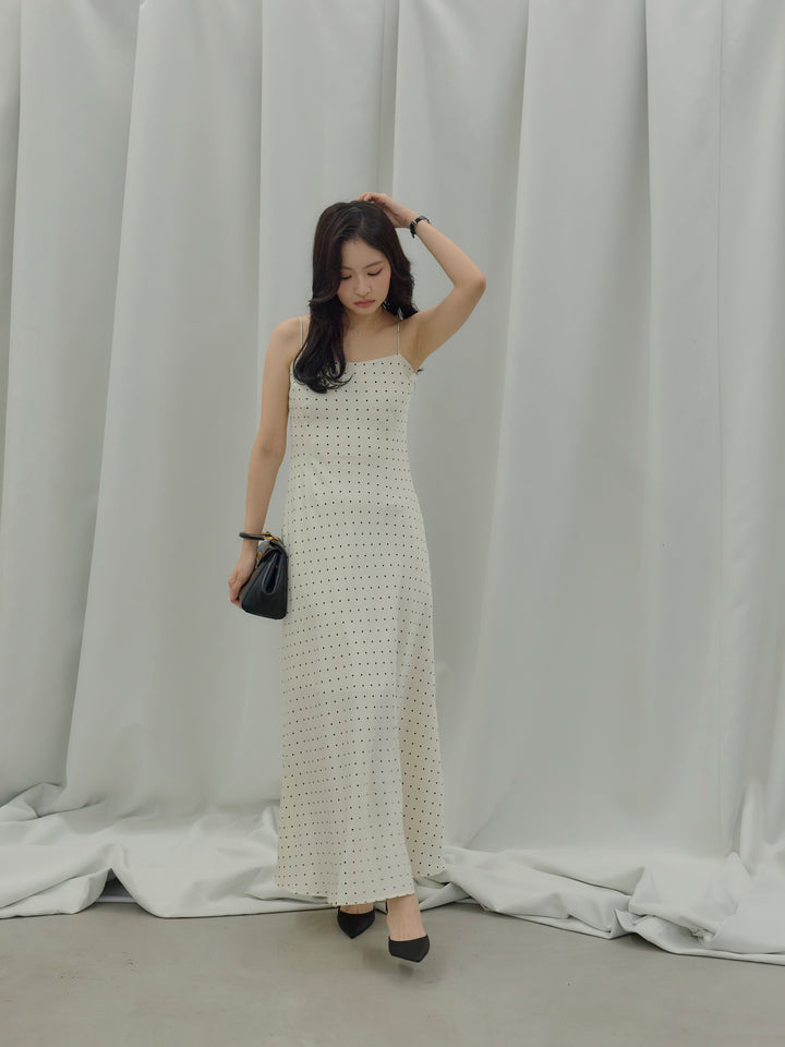 【Essential】Back open satin camisole dress