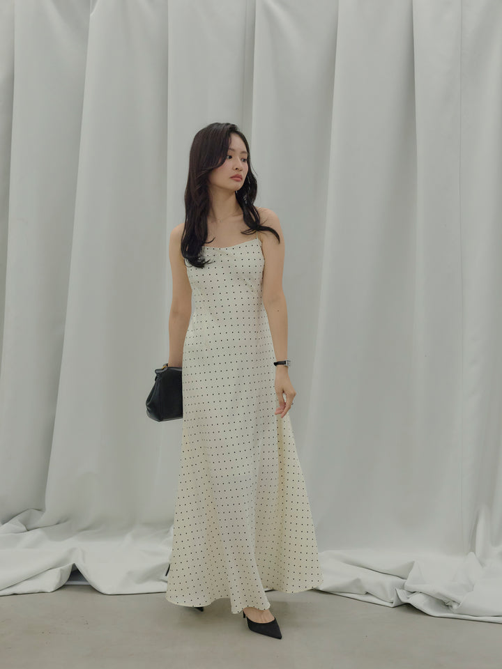 【Essential】Back open satin camisole dress