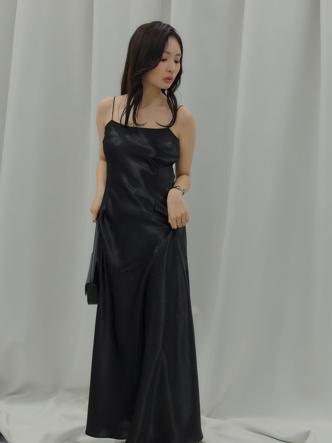 【Essential】Back open satin camisole dress
