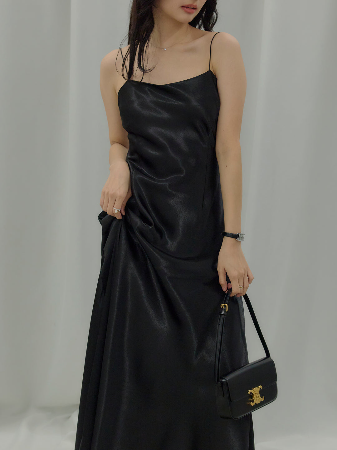 【Essential】Back open satin camisole dress