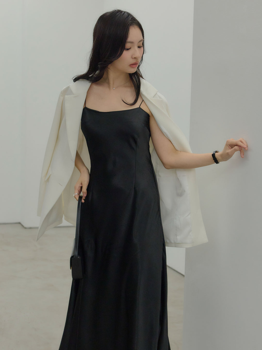 【SET】【Essential】Authentic jacket+【Essential】Back open satin camisole dress(2set)
