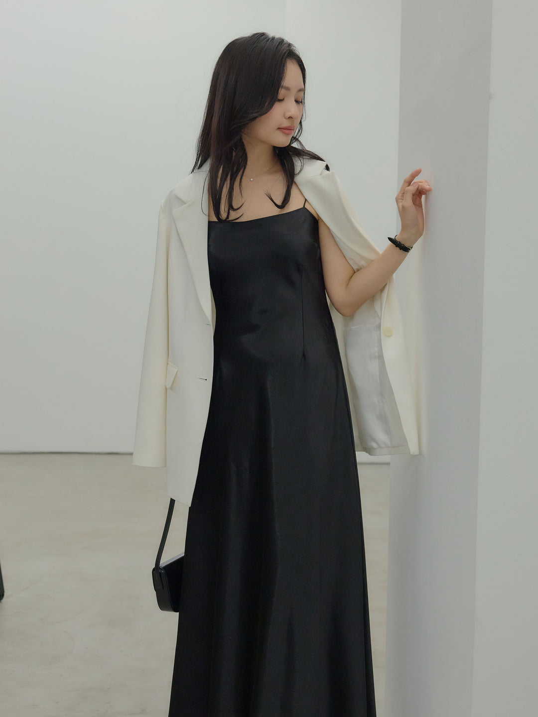 【SET】【Essential】Authentic jacket+【Essential】Back open satin camisole dress(2set)