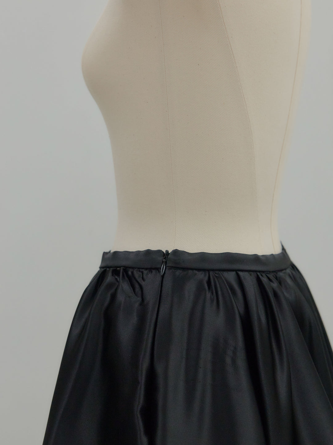サテンバルーンミニスカート(インパン付き)