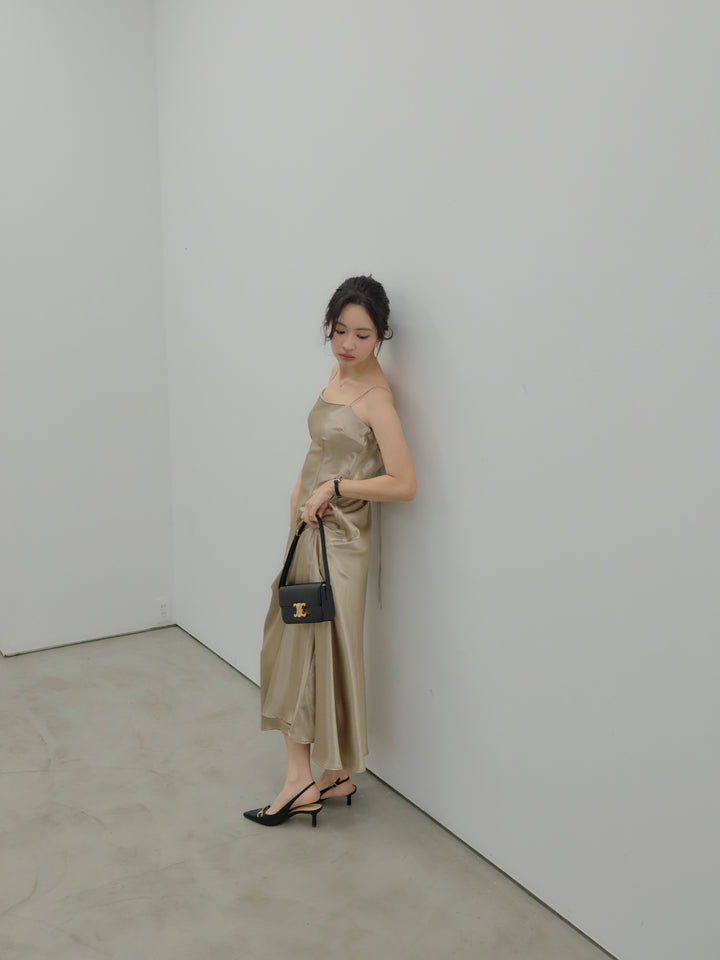 【Essential】Back open satin camisole dress