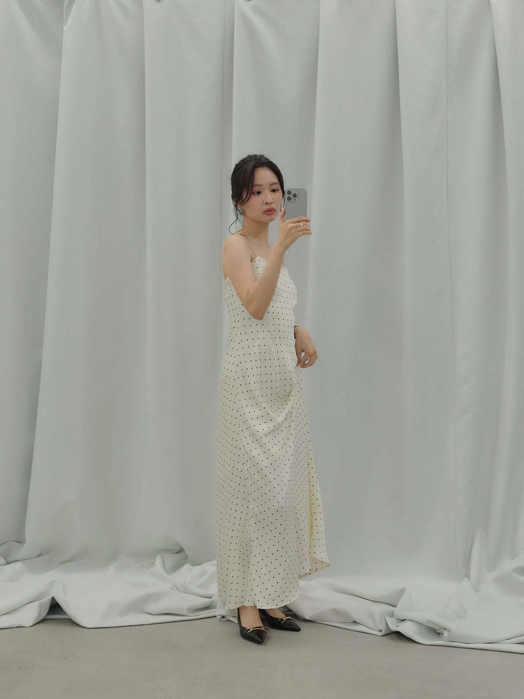 【Essential】Back open satin camisole dress