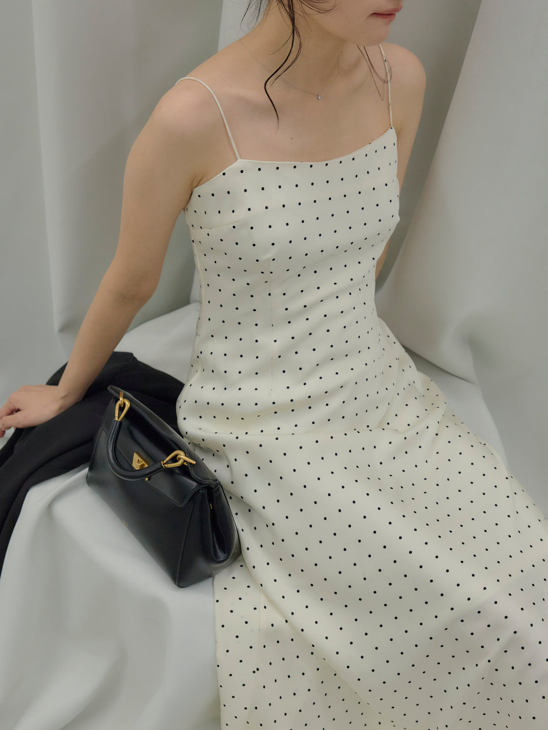 【Essential】Back open satin camisole dress