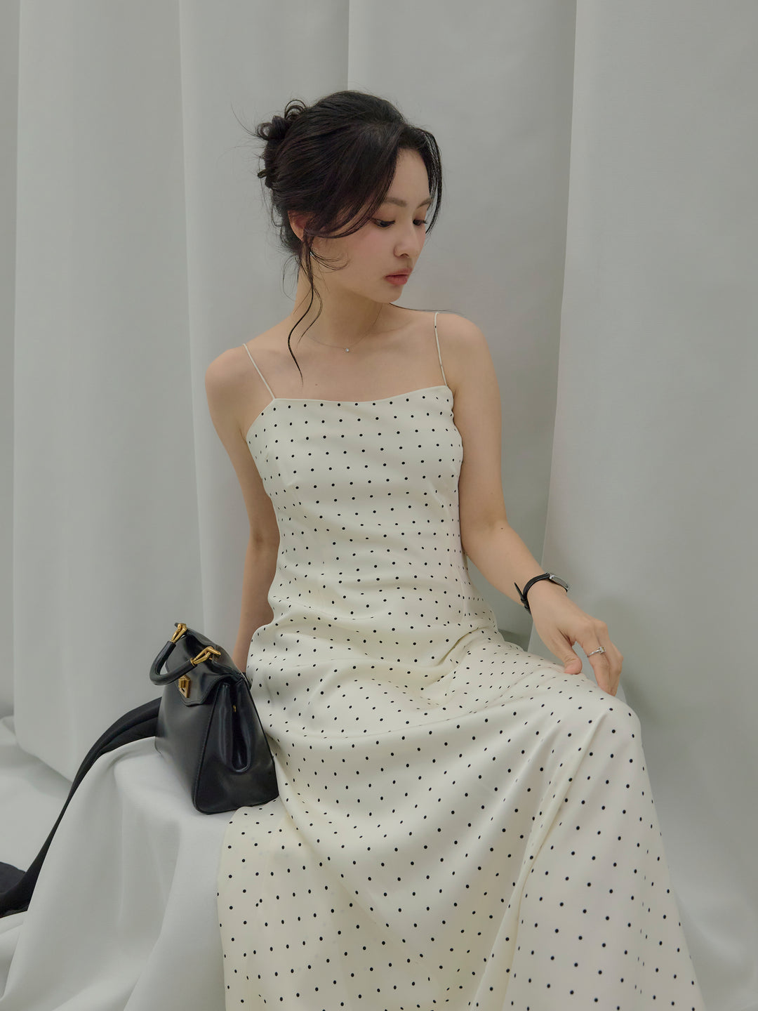 【Essential】Back open satin camisole dress