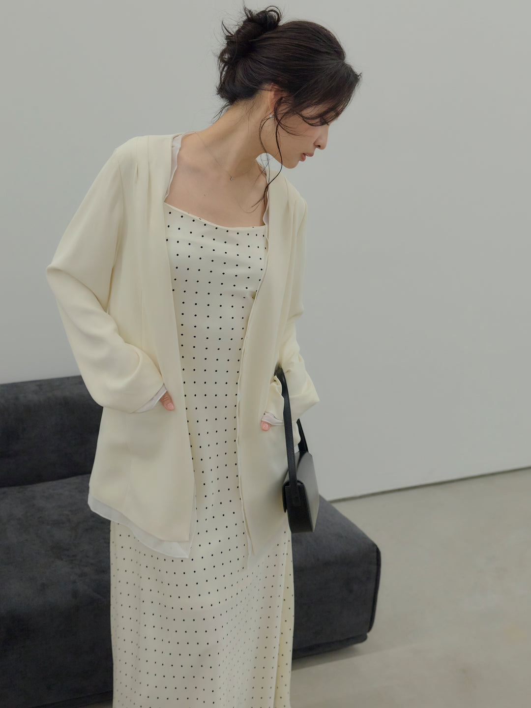 【SET】【Essential】Tulle layered over jacket+【Essential】Back open satin camisole dress(2set)