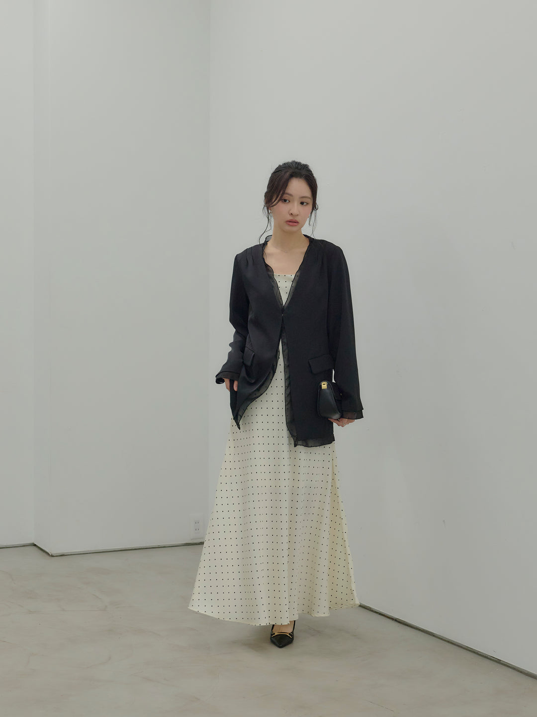 【SET】【Essential】Tulle layered over jacket+【Essential】Back open satin camisole dress(2set)