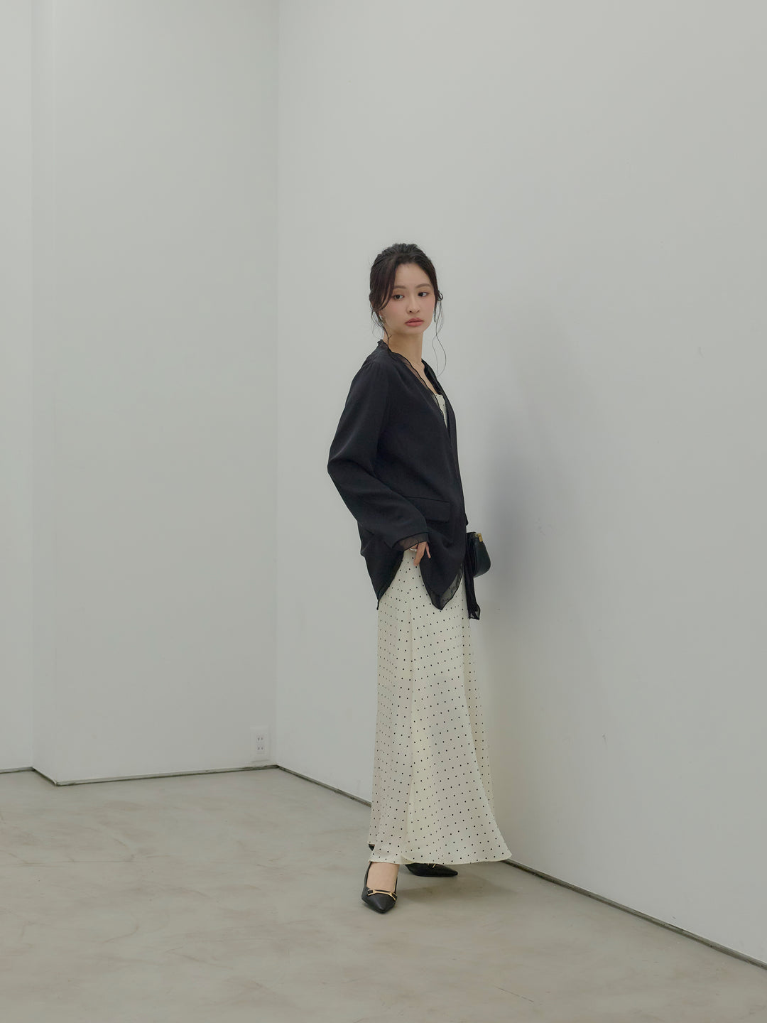【SET】【Essential】Tulle layered over jacket+【Essential】Back open satin camisole dress(2set)