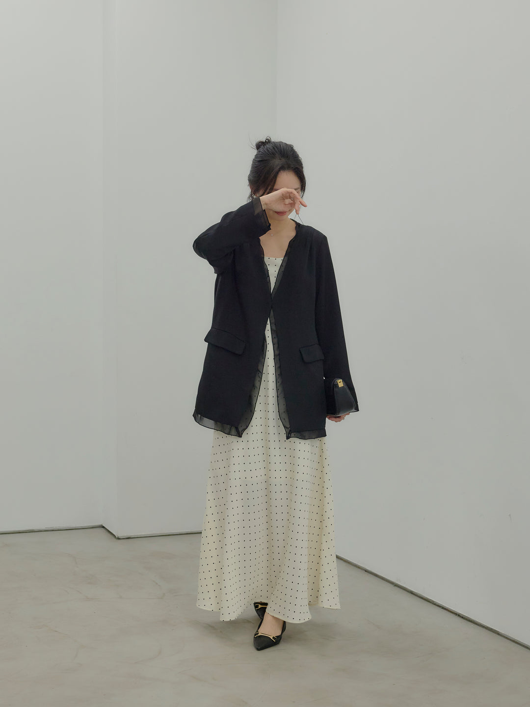 【SET】【Essential】Tulle layered over jacket+【Essential】Back open satin camisole dress(2set)