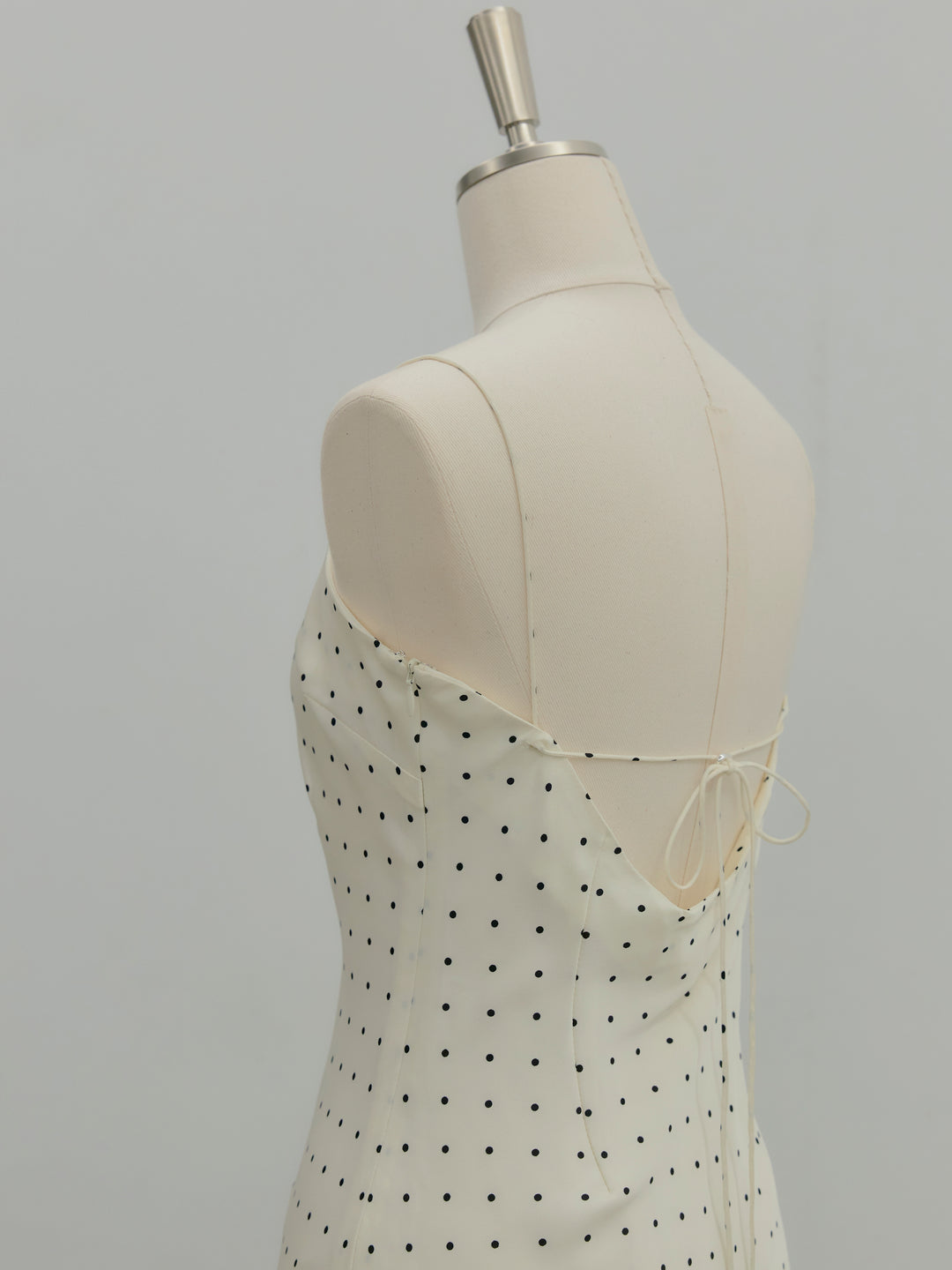 【Essential】Back open satin camisole dress