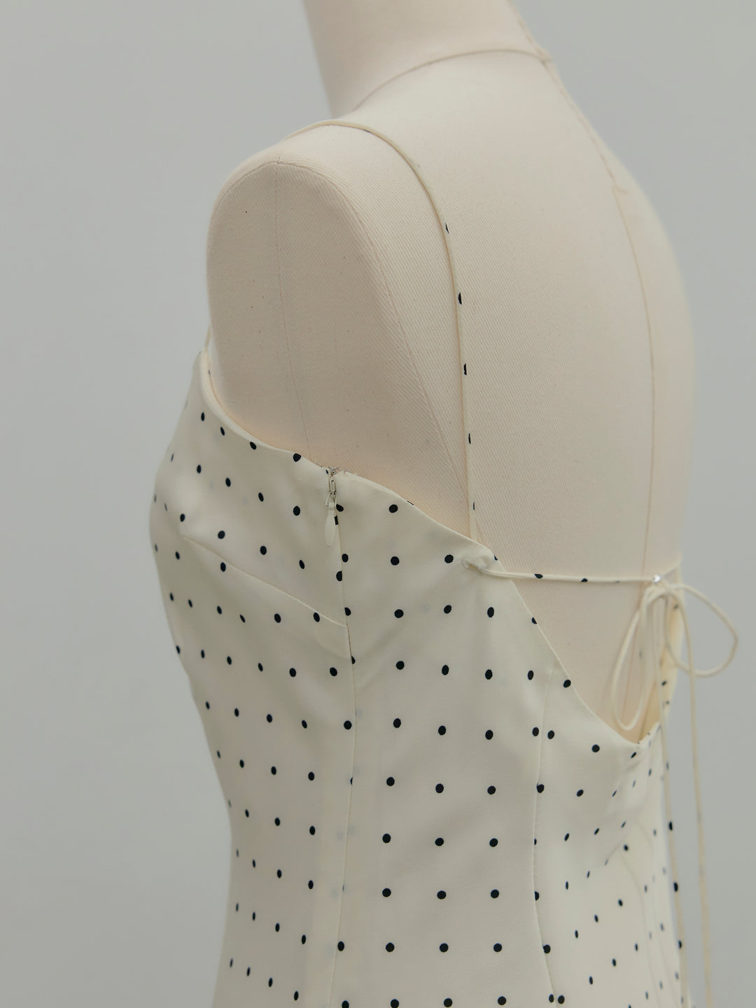 【Essential】Back open satin camisole dress