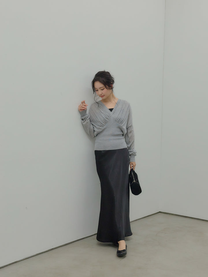 シェイプラインVネックシアーニットトップス