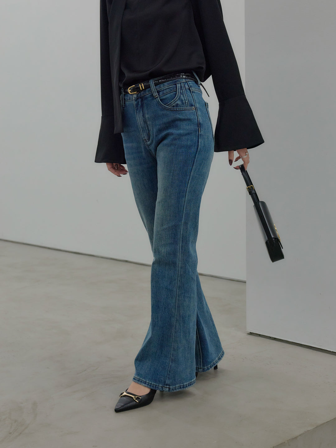 美ラインストレッチフレアデニム