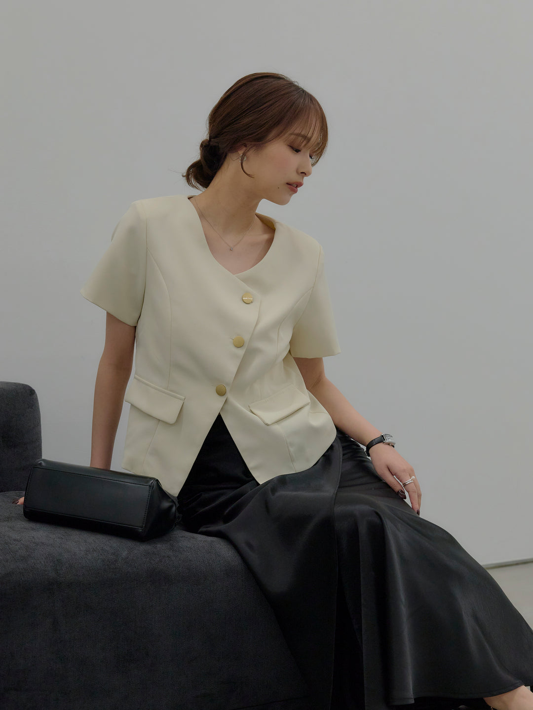 【SET】ゴールドボタンハーフスリーブジャケット+【Essential】Wrap design satin mermaid skirt(2set)