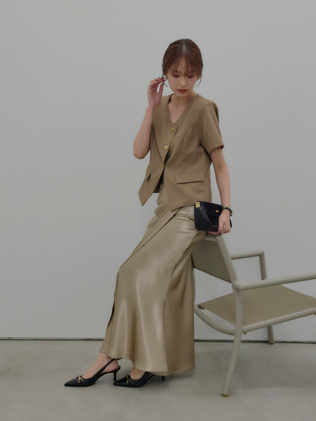 【SET】ゴールドボタンハーフスリーブジャケット+【Essential】Wrap design satin mermaid skirt(2set)