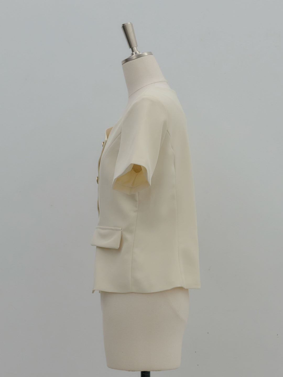 ゴールドボタンハーフスリーブジャケット