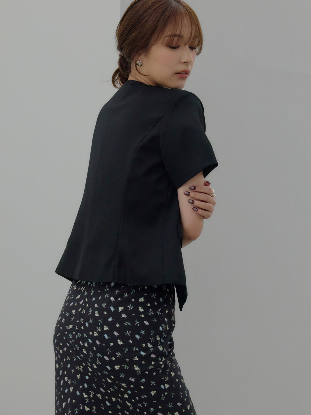 【SET】ゴールドボタンハーフスリーブジャケット+【Essential】Wrap design satin mermaid skirt(2set)