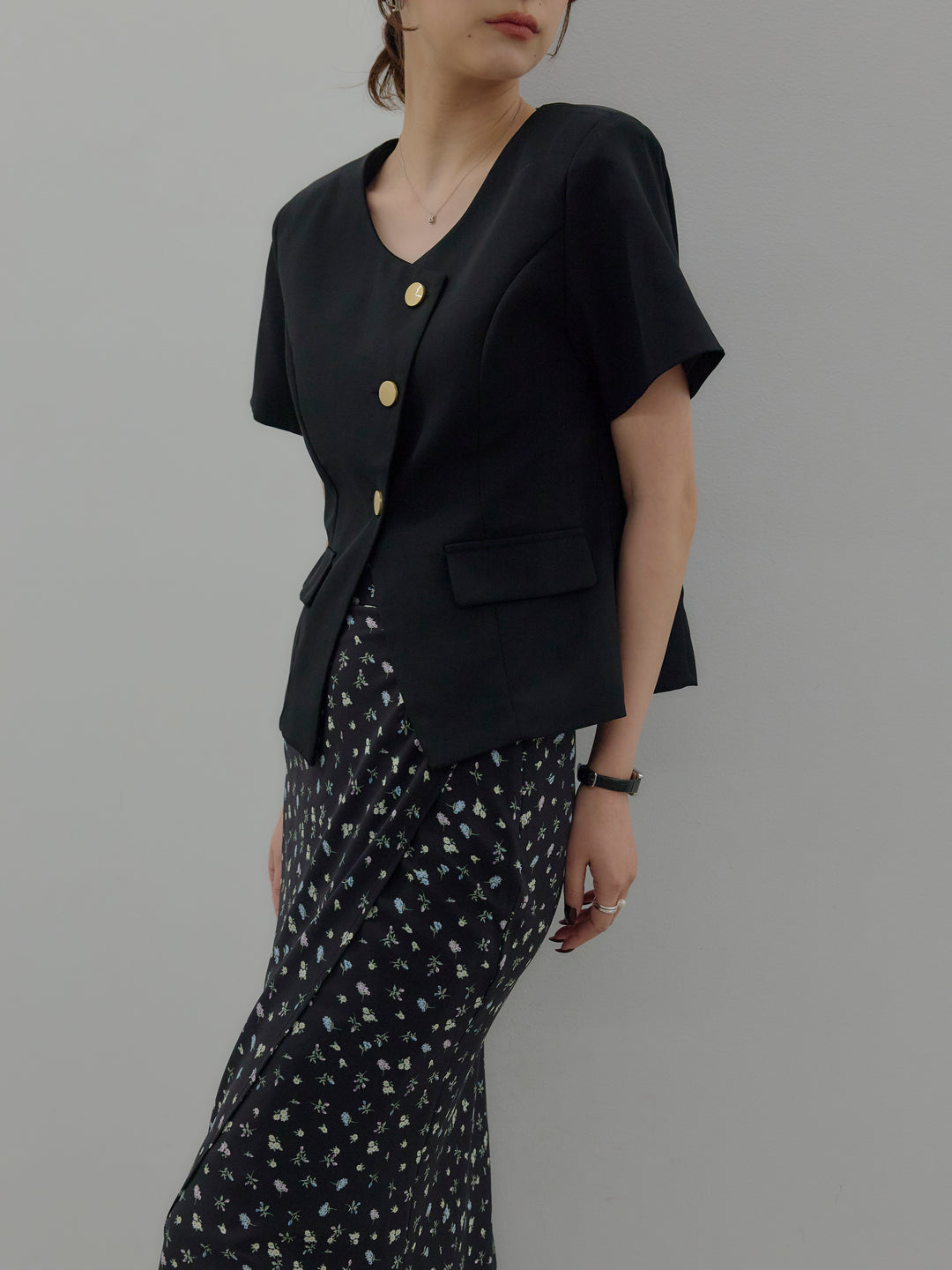 【SET】ゴールドボタンハーフスリーブジャケット+【Essential】Wrap design satin mermaid skirt(2set)