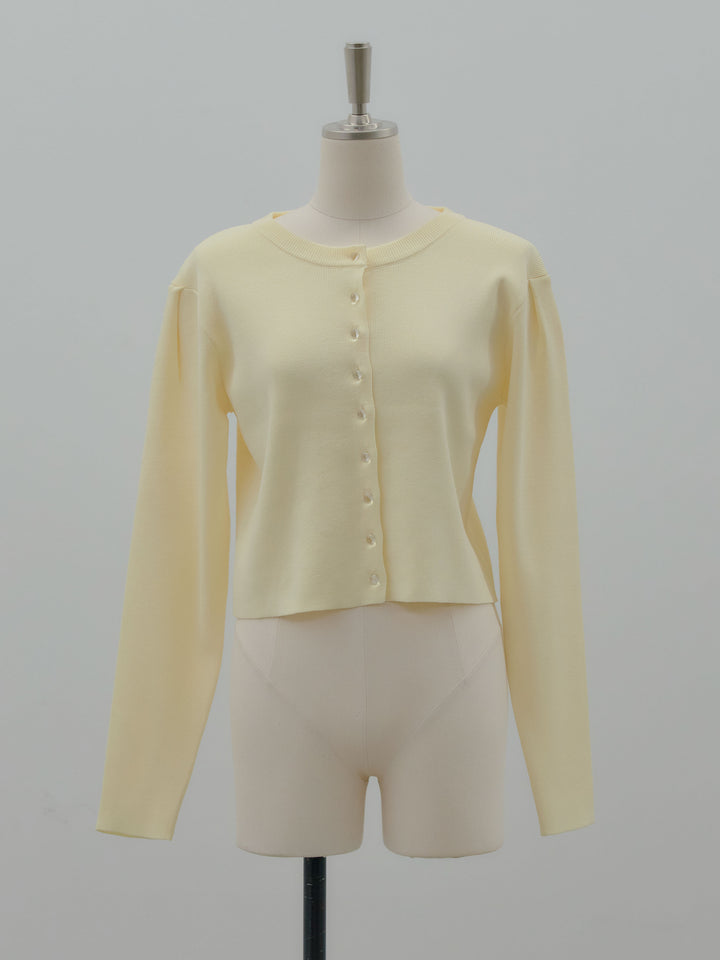 クリアボタンニットカーディガン