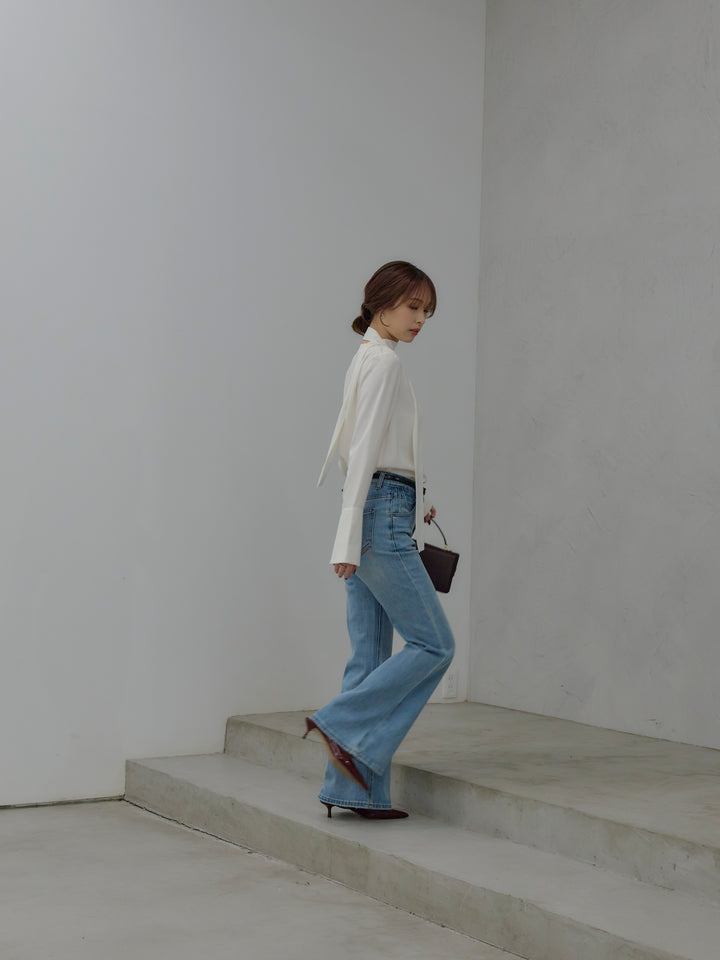 美ラインストレッチフレアデニム