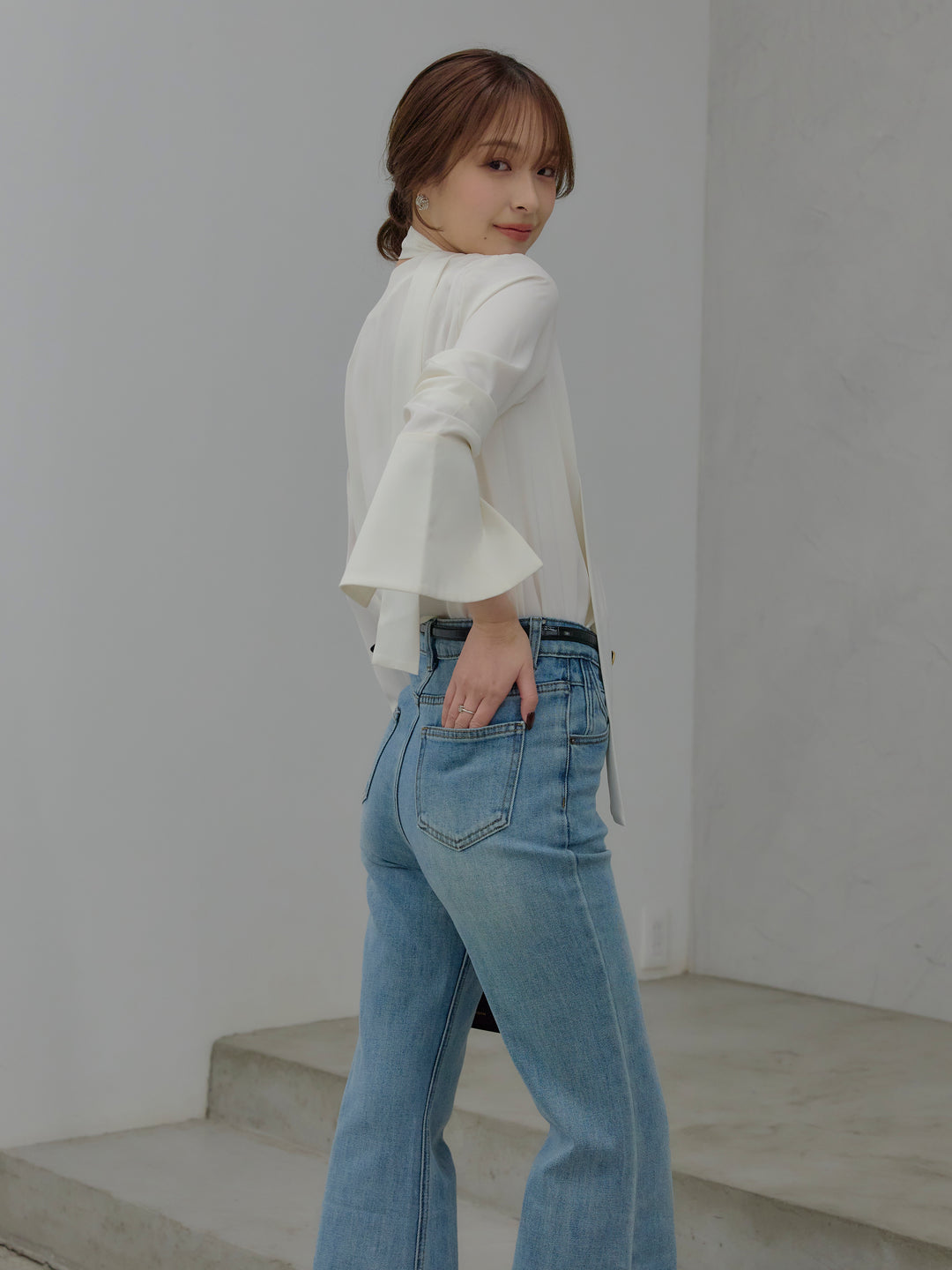 美ラインストレッチフレアデニム