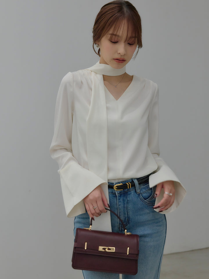 【SET】【Essential】2wayタイ付きベルスリーブサテンブラウス+美ラインストレッチフレアデニム(2set)