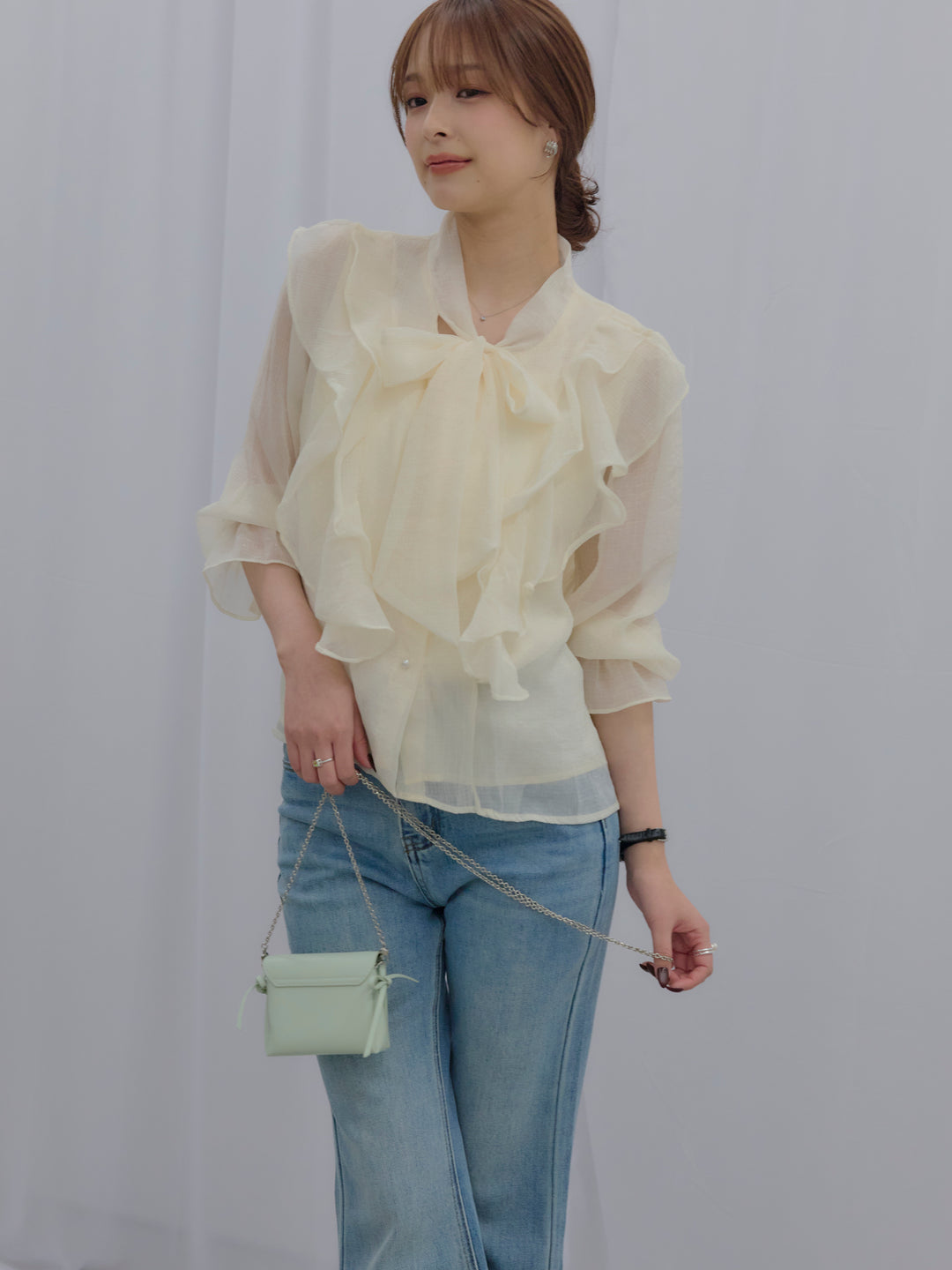 ボウタイフリルアソートブラウス