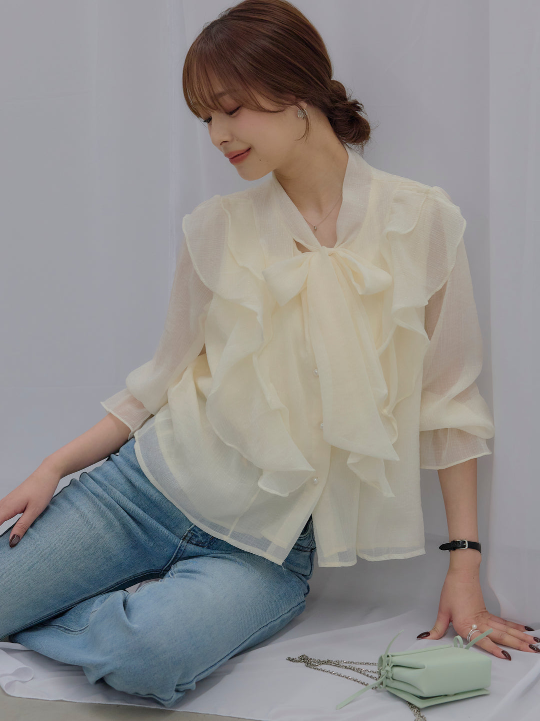 ボウタイフリルアソートブラウス
