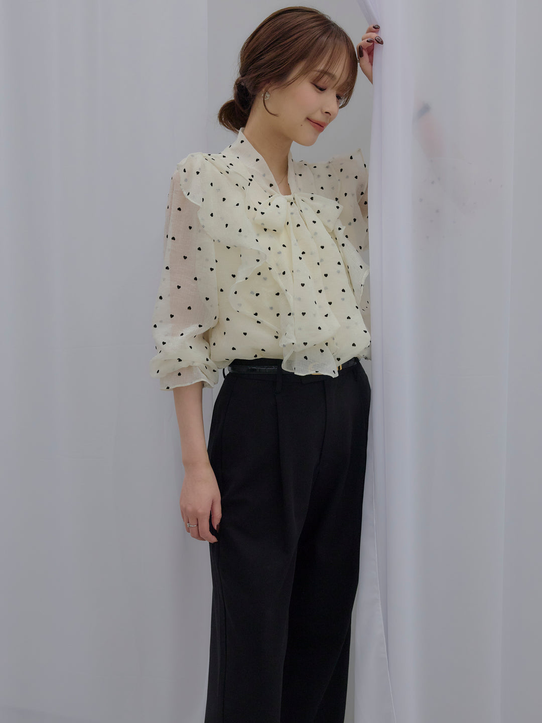 ボウタイフリルアソートブラウス