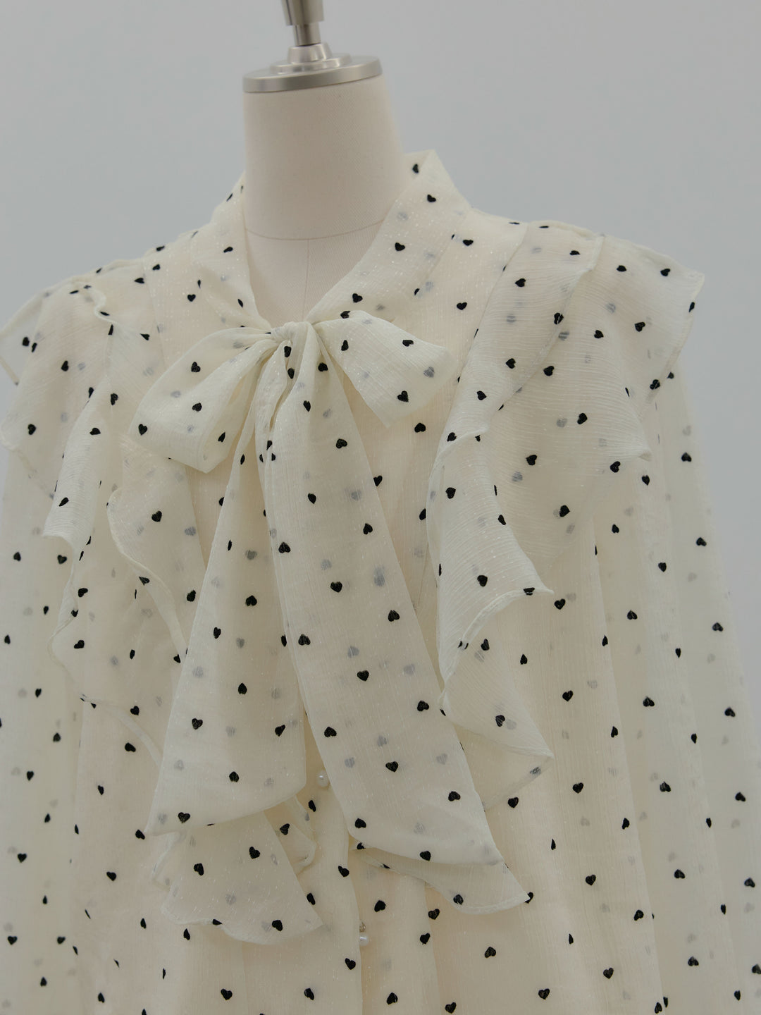 ボウタイフリルアソートブラウス