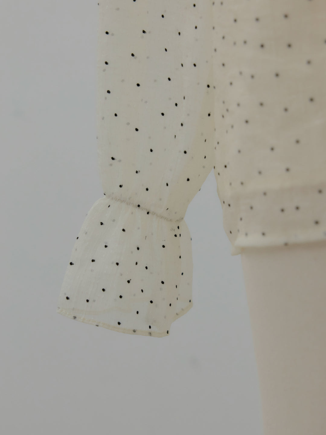 ボウタイフリルアソートブラウス