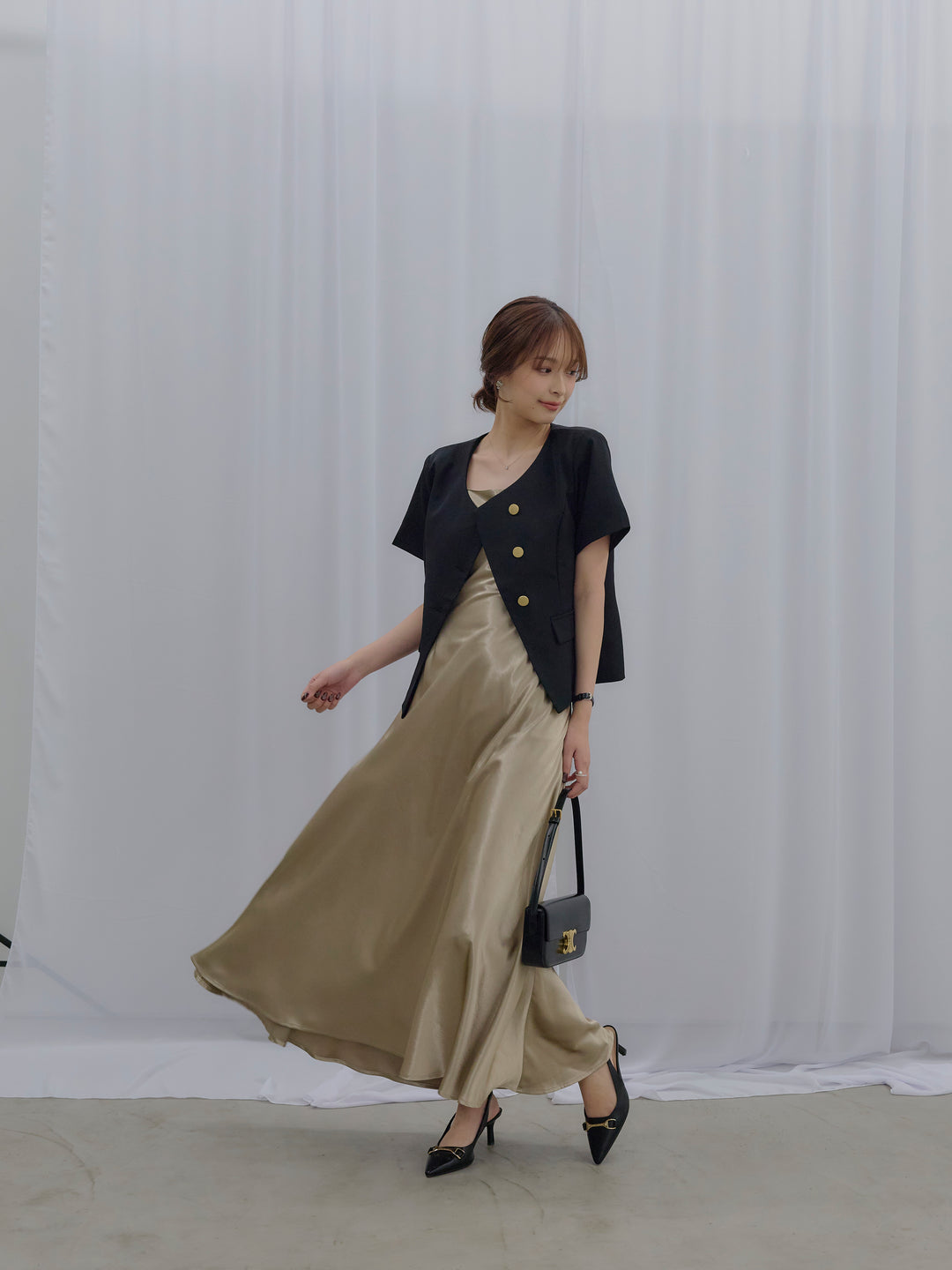 【SET】ゴールドボタンハーフスリーブジャケット+【Essential】Back open satin camisole dress(2set)